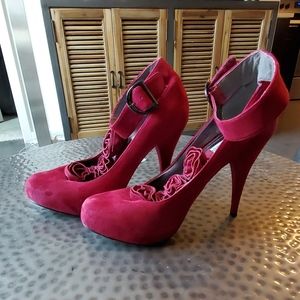 STEVE MADDEN DESIGNER Heels